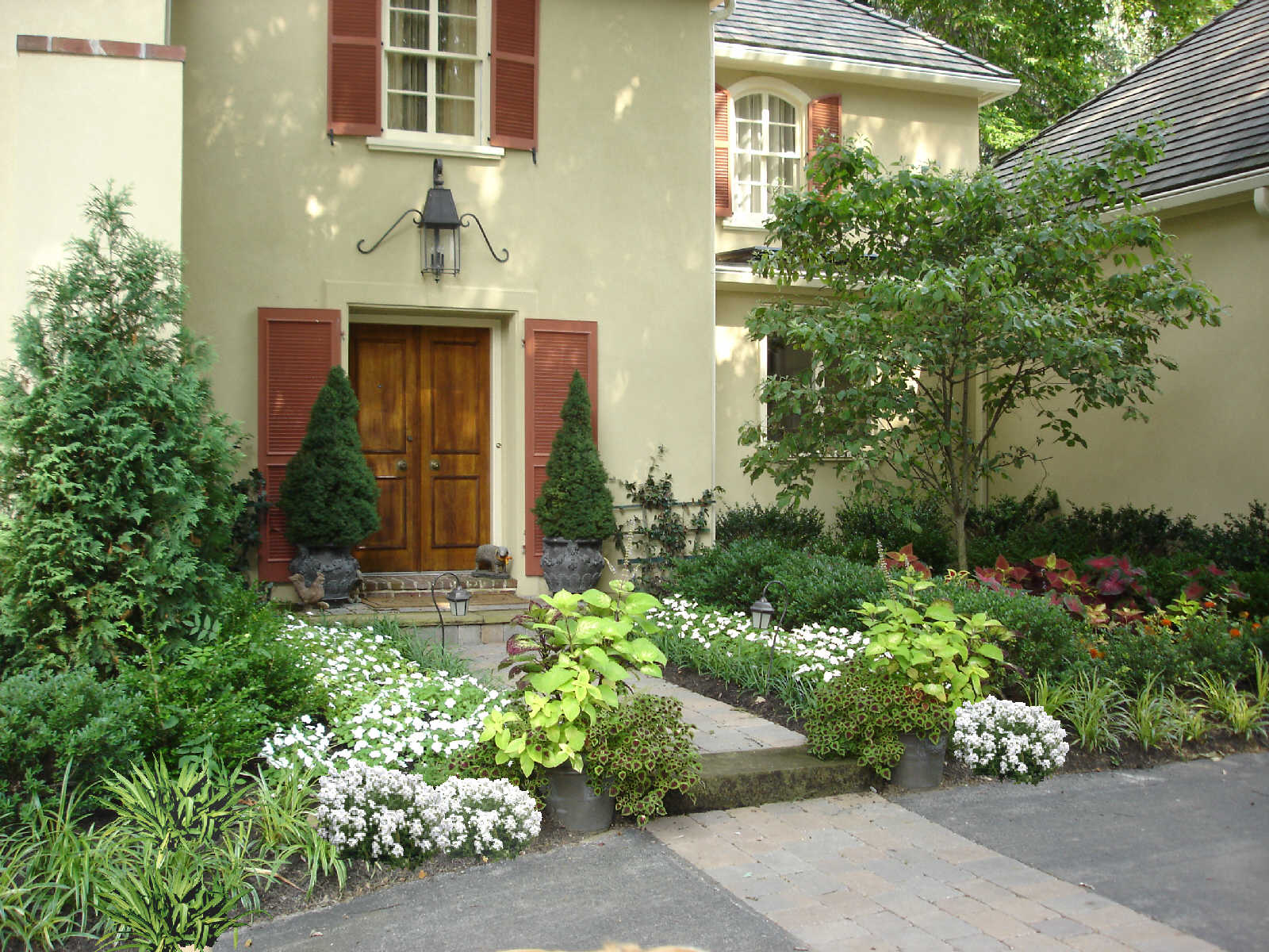 European influenced garden in Radnor